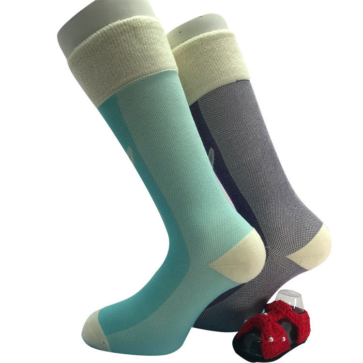 Chaussettes épaisses imprimées Machines à tricoter Chaussettes longues confortables pour les femmes d'hiver Style décontracté à la maison