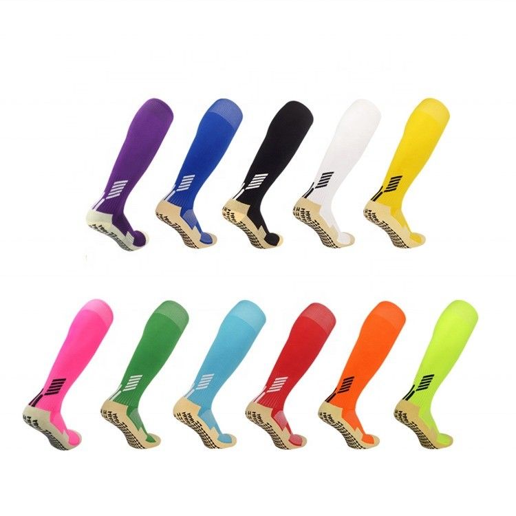 Des chaussettes de football pour hommes épais, à prise simple, antidérapantes, avec technologie de séchage rapide