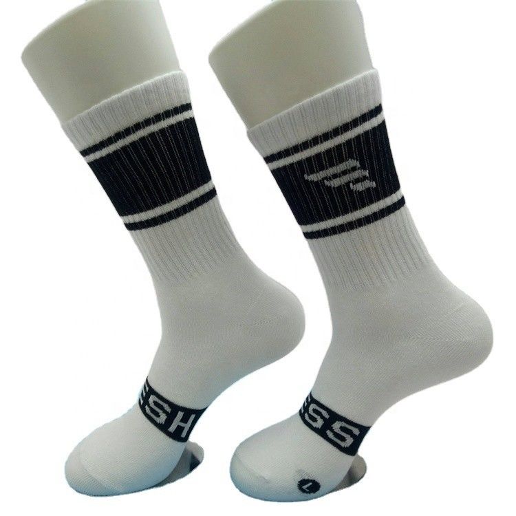 Épaisseur standard chaussettes longues en coton pour le cyclisme